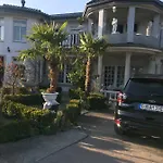In Вилла *